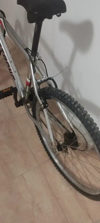 Bicicleta de montaña STRONG