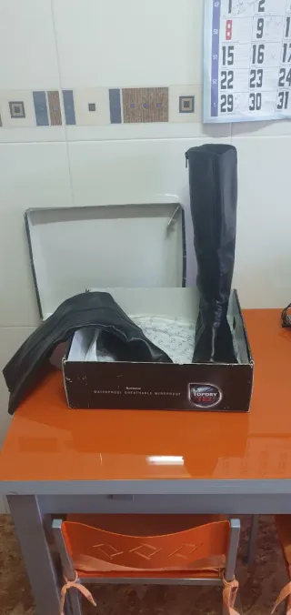 Botas de piel negras altas