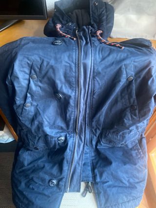 Chaqueta Superdry Azul Marino, con piel en capucha