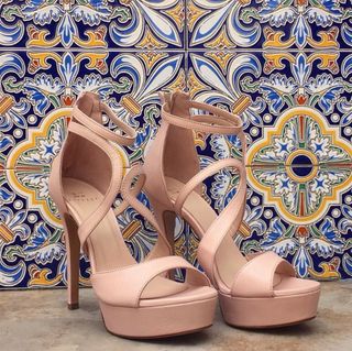 Sandalias Piel Tacón y Plataforma. 36-41.