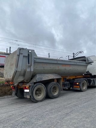Semirremolque volquete Fruehauf bañera