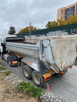 Semirremolque volquete Fruehauf bañera