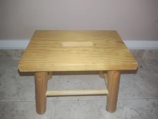Taburete de madera