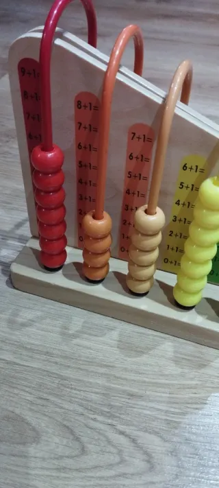 Ábaco de madera arcoíris