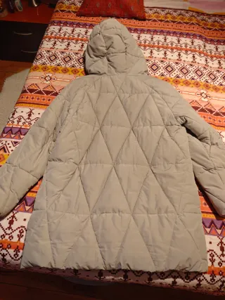 Plumífero largo verde Stradivarius