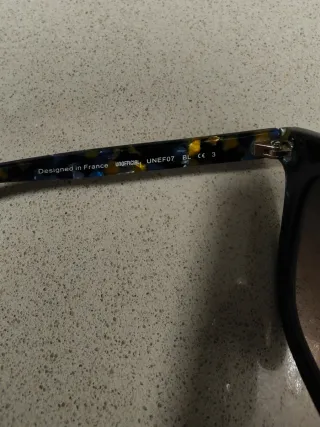 Gafas de sol Unofficial negras y multicolor