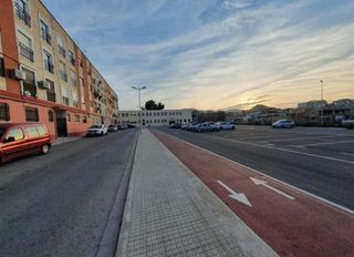 Local comercial en venta en Riba-roja de Túria