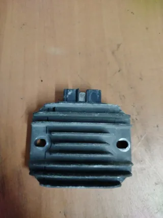 Regulador Corriente Piaggio Carnaby