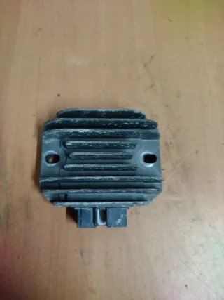 Regulador Corriente Piaggio Carnaby