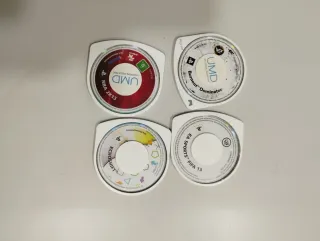 Consola PSP Sony + 4 UMDs + Tarjeta 4GB