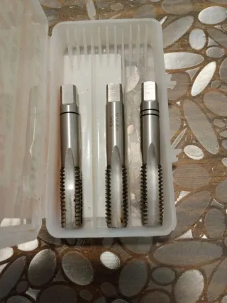 Juego de machos y terrajas M14 x 2,00