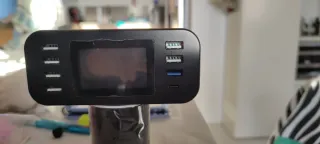 Cargador Múltiple USB con Pantalla y carga inalám