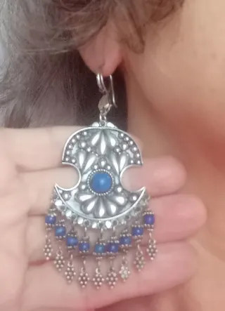 Imponentes pendientes de plata.