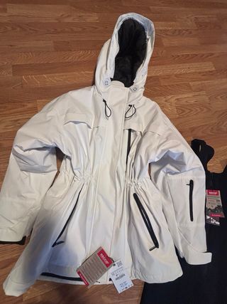 Parka Zara Talla XS y Mono Talla S