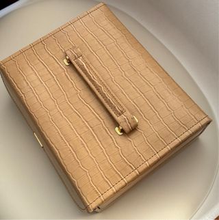 Joyero Beige y Dorado