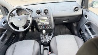 Ford Fiesta 2004