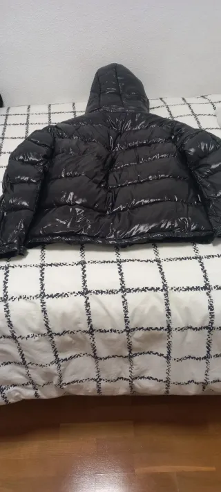 Cazadora acolchada negra mujer