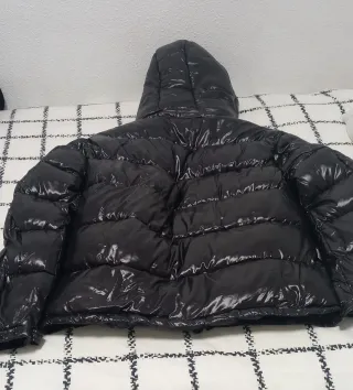 Cazadora acolchada negra mujer