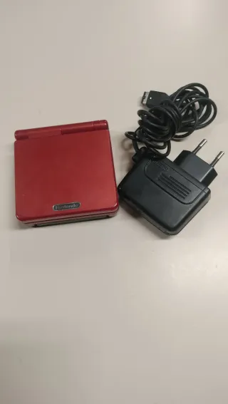 Nintendo Game Boy Advance SP Roja