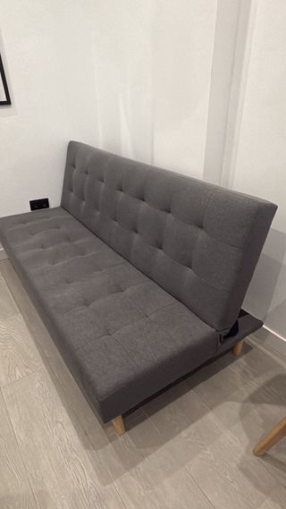 Sofá cama gris apertura fácil