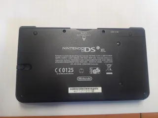 Nintendo DS XL 25 Aniversario Mario Rojo