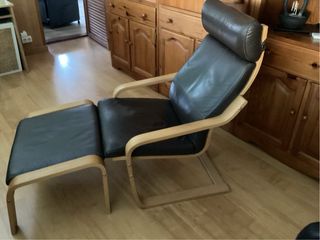 Sillón relax IKEA cuero marrón con reposapies