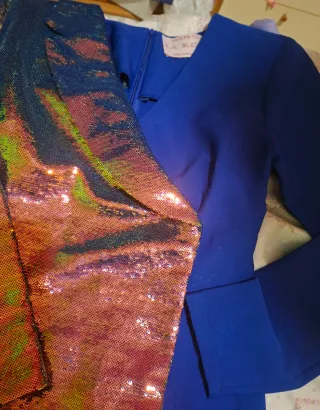 Vestito blu con paillettes