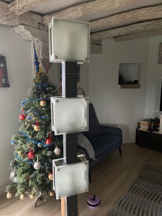 Lámpara de pie auxiliar moderna