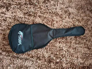 Guitarra Clásica Rosa Tiger