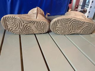 Botines modelo sky estilo apreski talla 35 MTNGkid