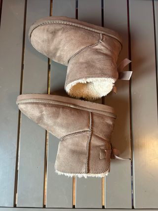 Botines modelo sky estilo apreski talla 35 MTNGkid