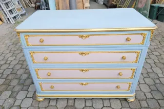 Cassettiera 1800 laccata oro e bianco