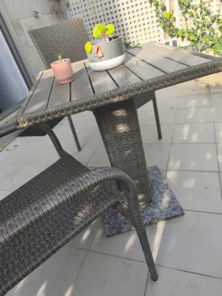 Juego Terraza Mesa y Sillas Mimbre y Piedra