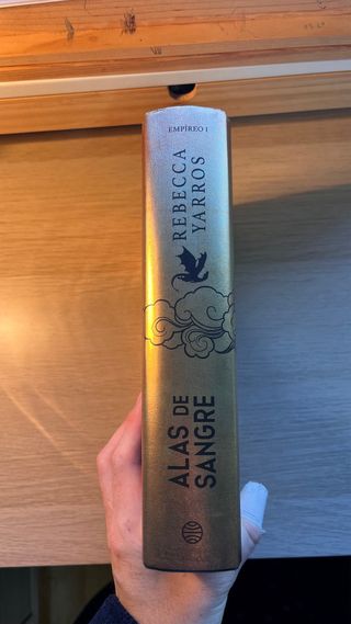 Alas de sangre (Empíreo 1)