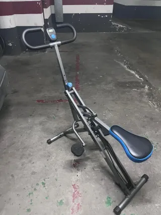 Bicicleta estática para ejercicio. UTEBO