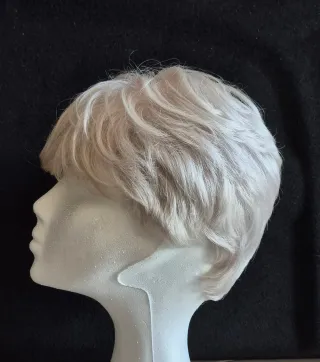 Peluca Modelo Iris Gris y Blanco