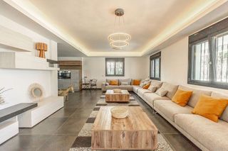 Chalet en alquiler en Los Naranjos - Las Brisas en Marbella