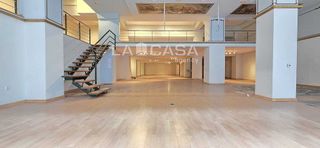 Local comercial en alquiler en Pº Zorrilla - Cuatro de Marzo en Valladolid