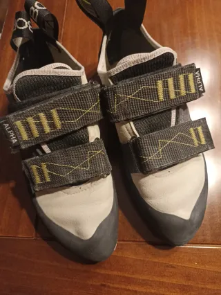 Pies de gato escalada ALPHA número 38 3/4. 243mm