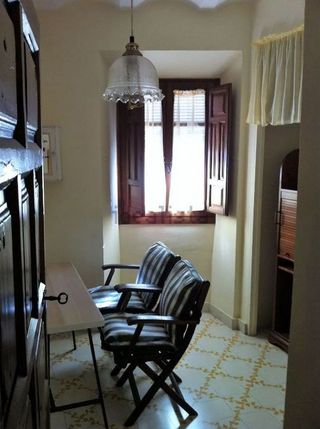 Casa adosada en alquiler en Baena