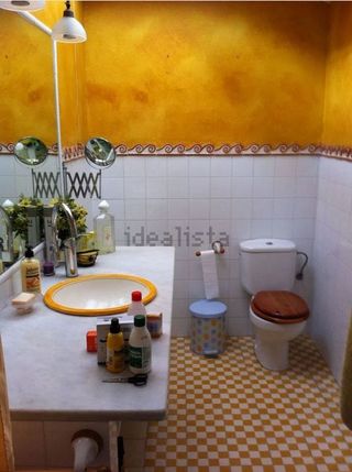 Casa adosada en alquiler en Baena