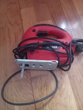 Caladora Black & Decker Roja