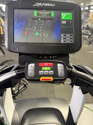 4 Cintas de correr Life Fitness.