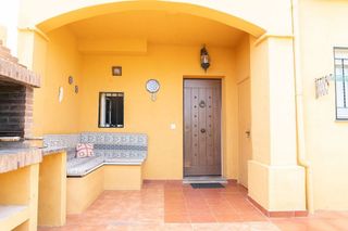 Casa pareada en venta en Calahonda en Mijas