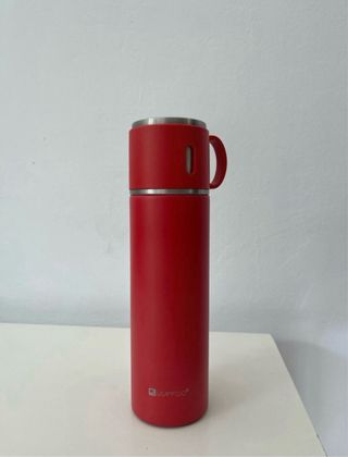 Termo Rojo 0.5 litros con Taza (o mate)