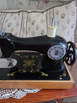 Máquina de coser de juguete