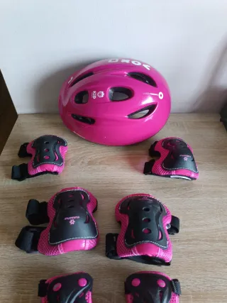Casco y protecciones patinaje infantil rosa