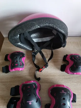 Casco y protecciones patinaje infantil rosa