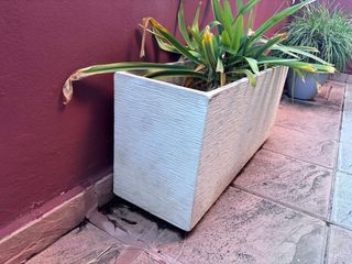 Juego de maceteros de piedra