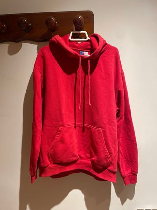 Sudadera con capucha roja